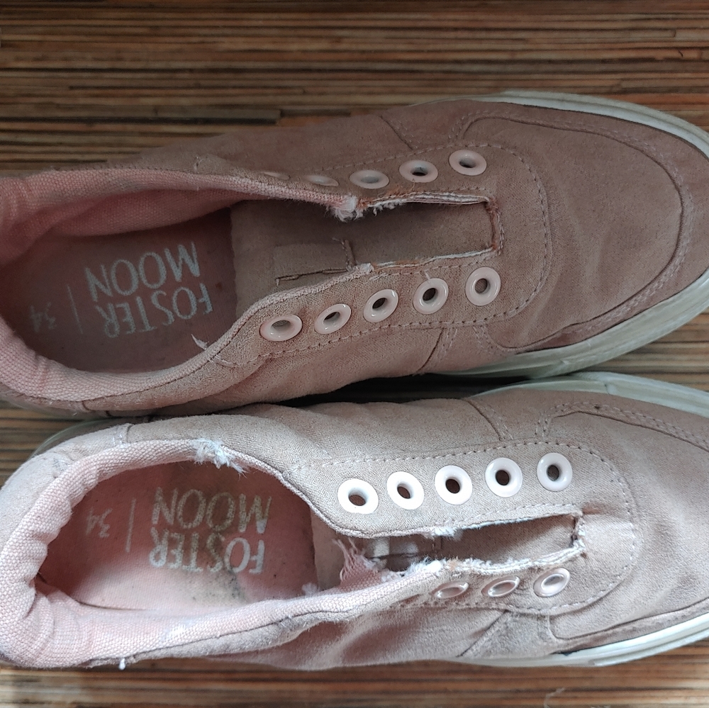 Shoes - Picture 7 of 7